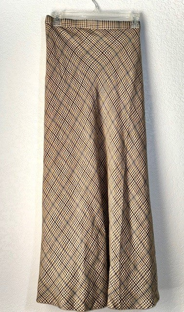 Timeless Plaid Maxi Skirt – East 5th – Size 18W