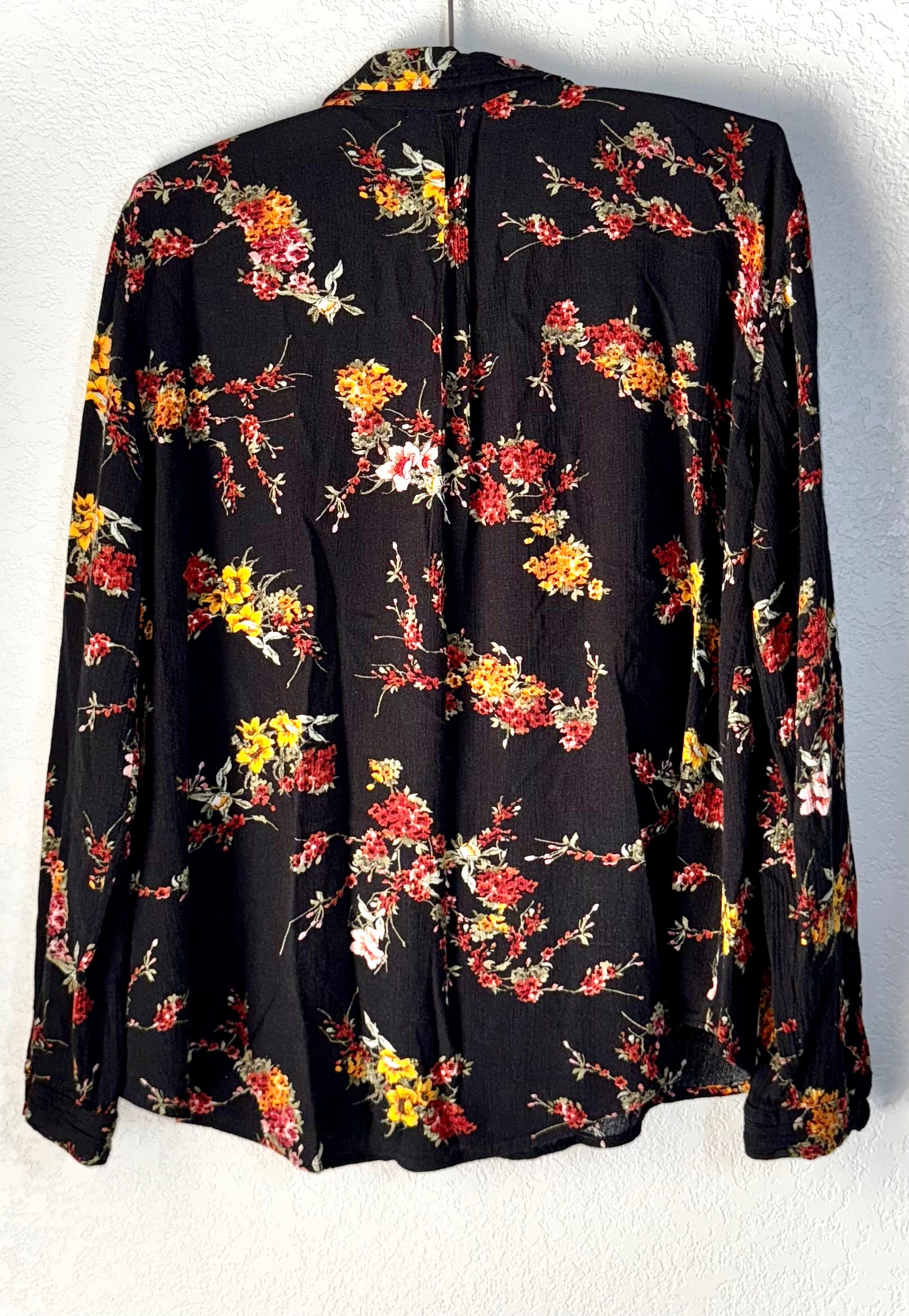 Hippie Rose Floral Button-Down Blouse – Size Medium