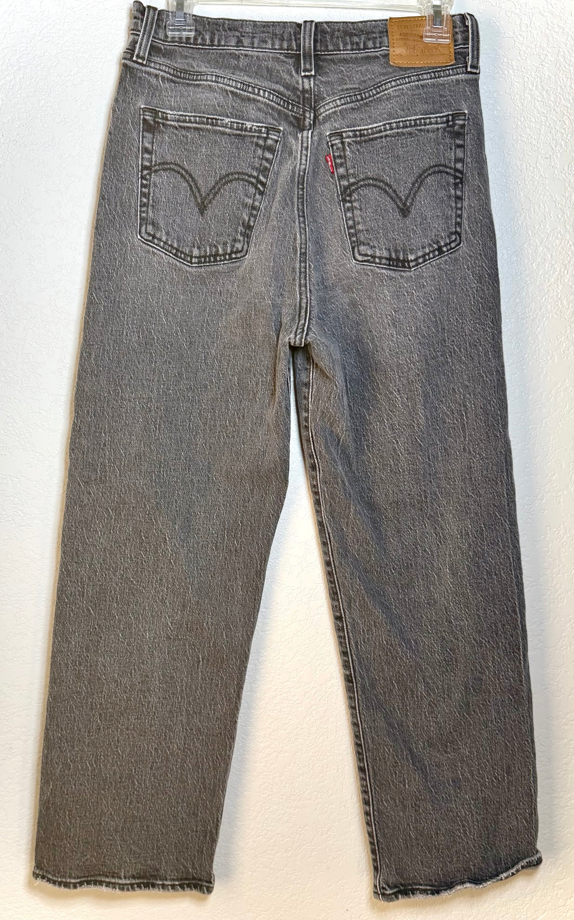 Levi’s Ribcage Straight Ankle Jeans – Washed Black – Size 28 Button Fly