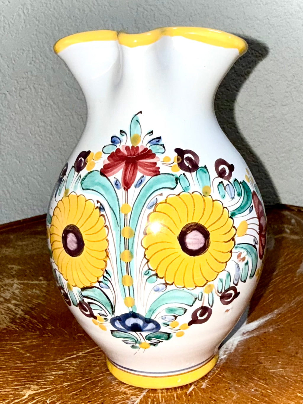 Hand-Painted Italian-Style Ceramic Vase Trio – Bright Florals