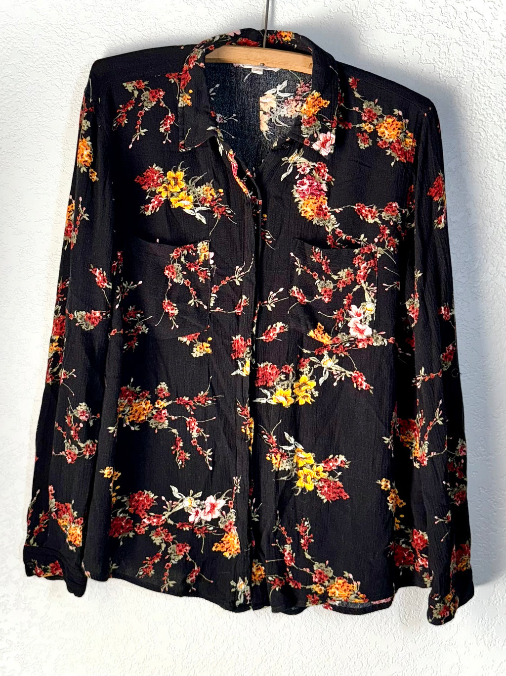 Hippie Rose Floral Button-Down Blouse – Size Medium